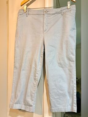 Gloria Vanderbilt Light blue Cropped Capri Jeans